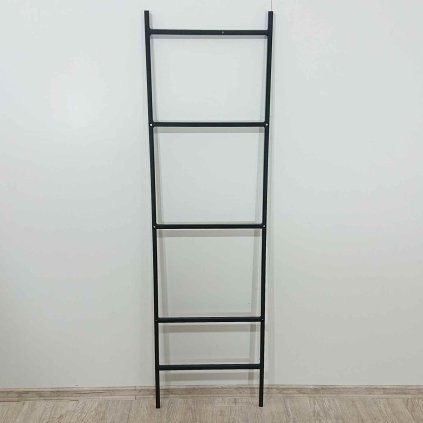Černý kovový dekorativní žebřík 45x156 cm