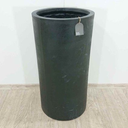 Černý zahradní květináč z cementu Aiguablava o 42 cm Kave Home