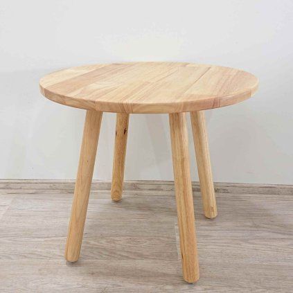 Dřevěný dětský stolek Dilcia 55 cm Kave Home