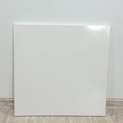 Bílá nábytková dvířka z DTD 44×44×1,8 cm