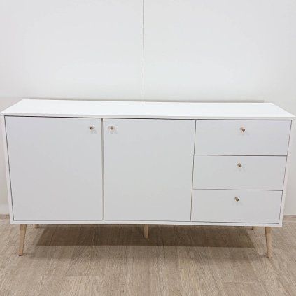 Bílá komoda 148 cm Bodo Tvilum