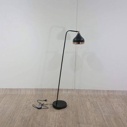 Stojací lampa v černo-měděné barvě Opviq lights Yildo
