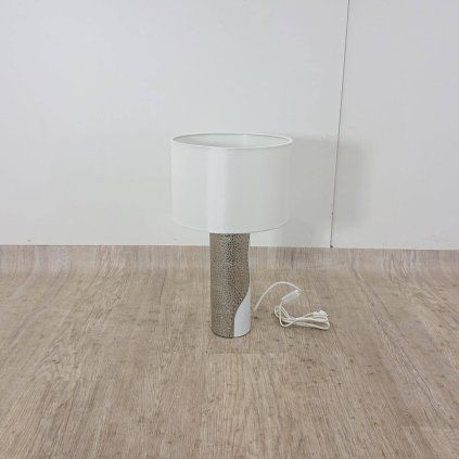 Bílá a stříbrná stolní lampa na noční stolek - AIKEN