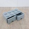 Šedý úložný box se dvěma šuplíky LEGO®.