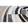 Černobílý patchwork koberec z hovězí kůže o 140 cm - BERGAMA_5